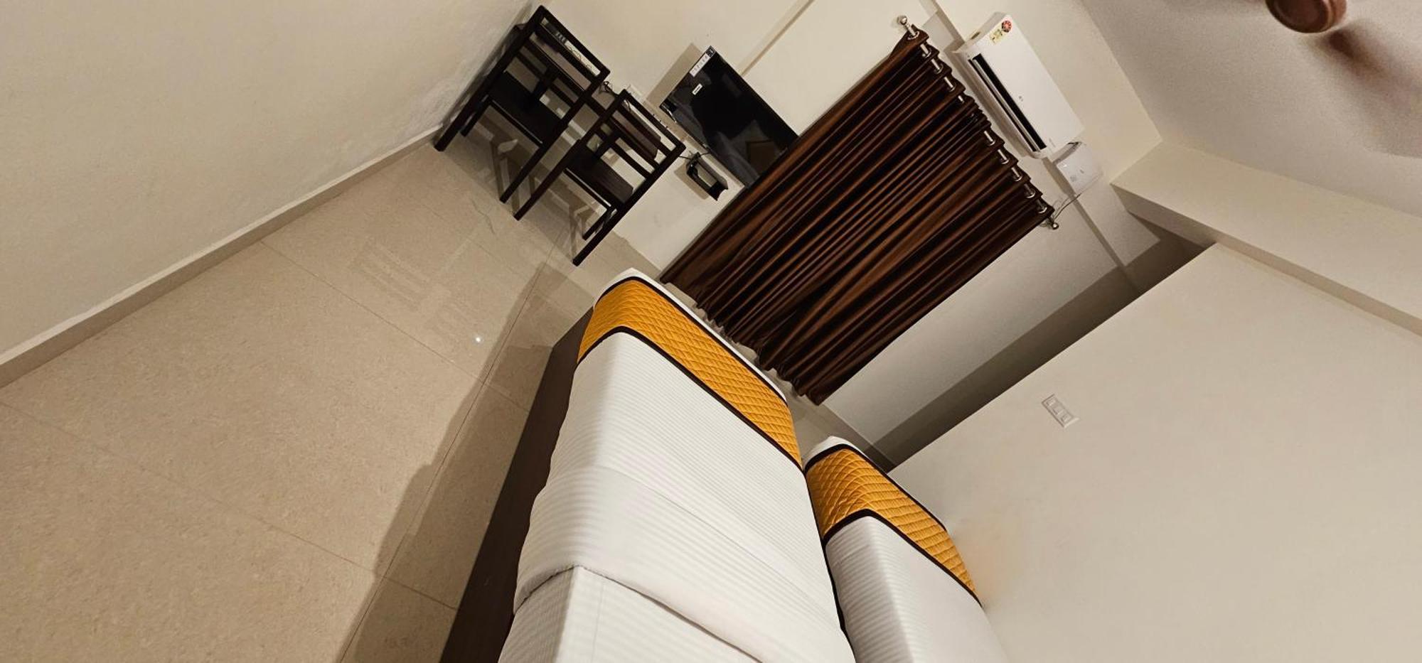 Blueway Residency Downtown Hotel トリバンドラム エクステリア 写真