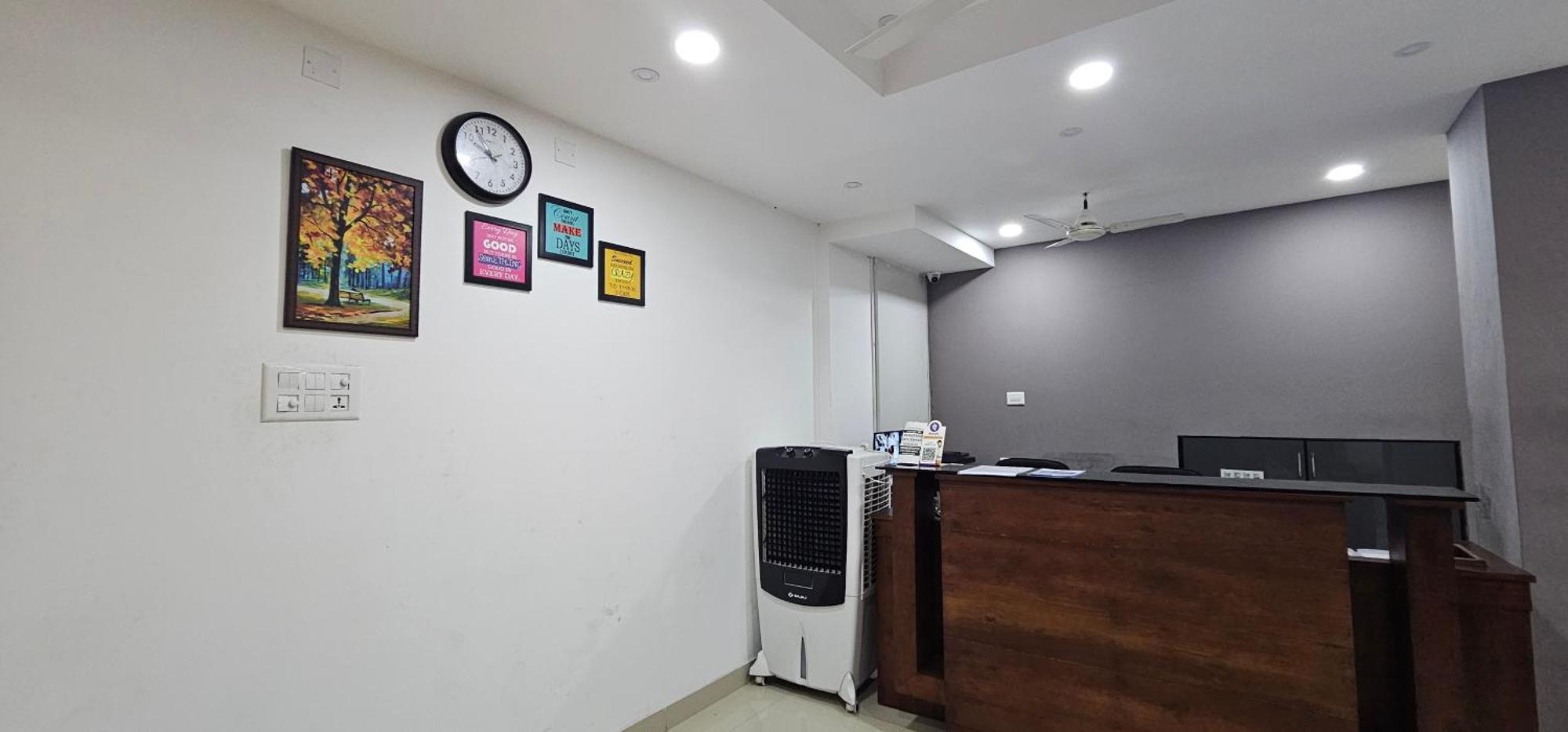 Blueway Residency Downtown Hotel トリバンドラム エクステリア 写真